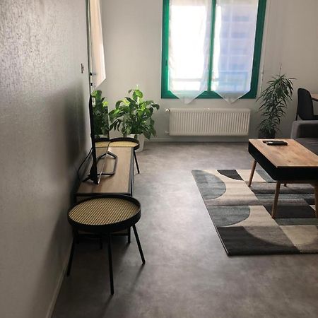 Superbe Appartement En Plein Centre Ville. La Roche-sur-Yon Exterior foto