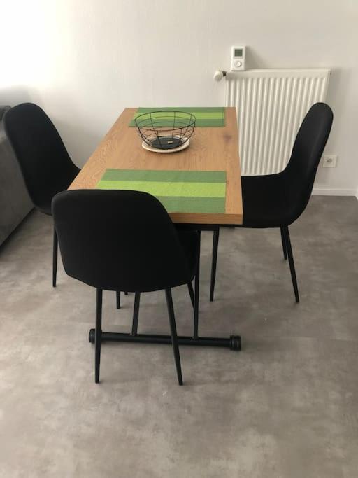 Superbe Appartement En Plein Centre Ville. La Roche-sur-Yon Exterior foto